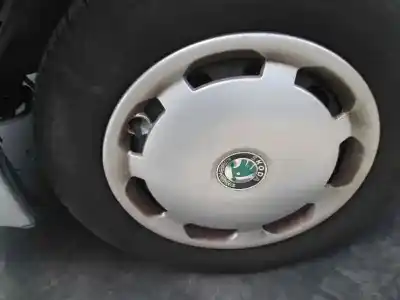 Véhicule à la ferraille skoda octavia berlina (1u2) 1.9 tdi slx de l'année 2000 alimenté agr
