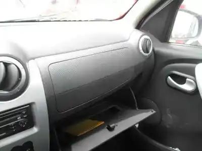 Vehicul casat dacia sandero ambiance al anului 2010 alimentat k9k k 7