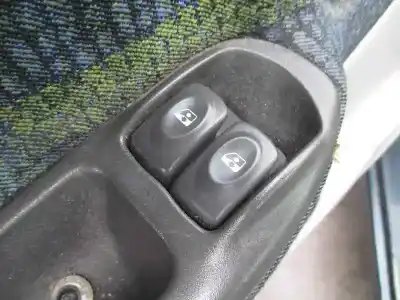 Здавання транспортного засобу renault scenic (ja..) 1.9 dti diesel 80 cv / 59 kw року 2002 потужний f9q q7