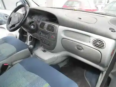 Verschrottungsfahrzeug renault scénic i monospace (ja0/1_, fa0_) 1.9 dti (ja1u) des jahres 2002 angetrieben f9q q7