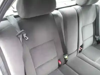 Véhicule à la ferraille saab 9-3 berlina 2.2 s tid de l'année 2001 alimenté d223l
