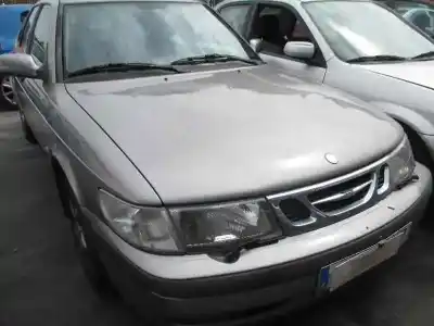 Véhicule à la ferraille saab 9-3 berlina 2.2 s tid de l'année 2001 alimenté d223l