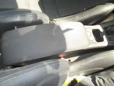 Scrapping Vehicle renault laguna ii grandtour (kg0) dynamique luxe of the year 2006 powered f9q 17