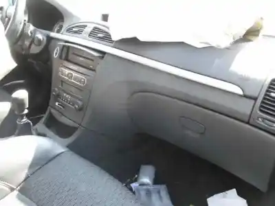 Scrapping Vehicle renault laguna ii grandtour (kg0) dynamique luxe of the year 2006 powered f9q 17