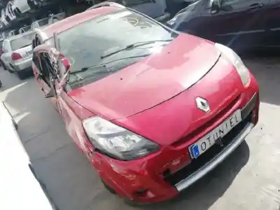 Veículo de Sucata renault clio grandtour 20 aniversario do ano 2011 alimentado d4f d7