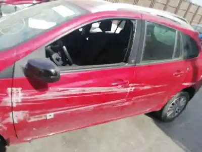 Veículo de Sucata renault clio grandtour 20 aniversario do ano 2011 alimentado d4f d7