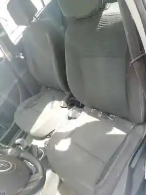 Veículo de Sucata renault clio grandtour 20 aniversario do ano 2011 alimentado d4f d7