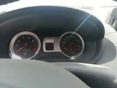 Veículo de Sucata renault clio grandtour 20 aniversario do ano 2011 alimentado d4f d7