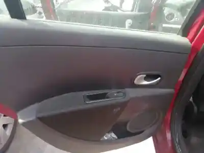 Veículo de Sucata renault clio grandtour 20 aniversario do ano 2011 alimentado d4f d7