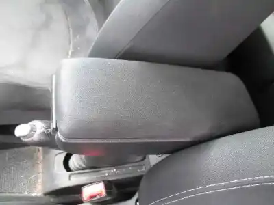 Véhicule à la ferraille fiat grande punto (199_) 1.9 d multijet de l'année 2008 alimenté 199a5000