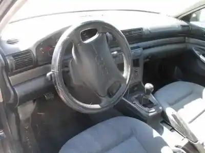 Veículo de Sucata audi a4 berlina (b5) 1.8 do ano 1997 alimentado adr