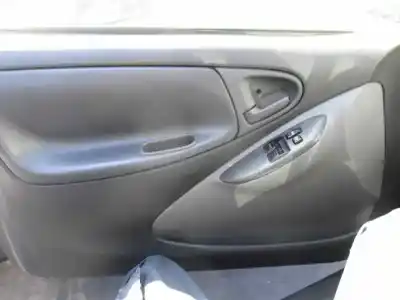 Veicolo di demolizione toyota yaris (ncp1/nlp1/scp1) 1.0 cat dell'anno 2001 alimentato 1szfe