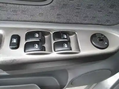 Veículo de Sucata kia rio rs berlina do ano 2004 alimentado a3d