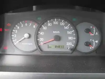 Veículo de Sucata kia rio rs berlina do ano 2004 alimentado a3d