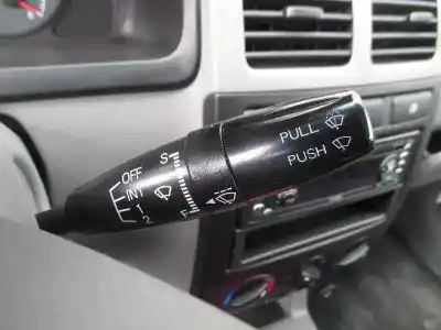 Veículo de Sucata kia rio rs berlina do ano 2004 alimentado a3d