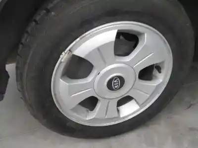 Veículo de Sucata kia rio rs berlina do ano 2004 alimentado a3d