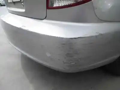 Veículo de Sucata kia rio rs berlina do ano 2004 alimentado a3d