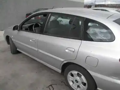 Veículo de Sucata kia rio rs berlina do ano 2004 alimentado a3d