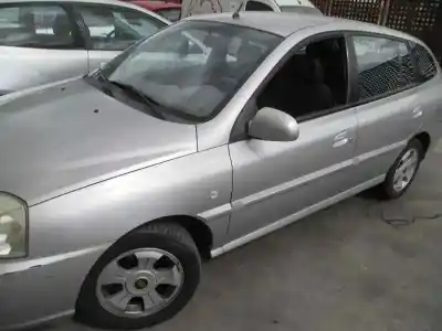 Veículo de Sucata kia rio rs berlina do ano 2004 alimentado a3d