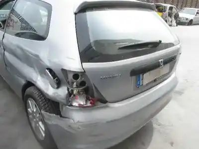 Sloopvoertuig honda civic berlina 3 (ep1/2) 1.6i sport van het jaar 2001 aangedreven d16v1