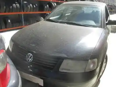 Verschrottungsfahrzeug volkswagen passat berlina (3b2) comfortline des jahres 1999 angetrieben adr