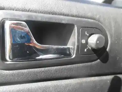 Verschrottungsfahrzeug volkswagen passat berlina (3b2) comfortline des jahres 1999 angetrieben adr