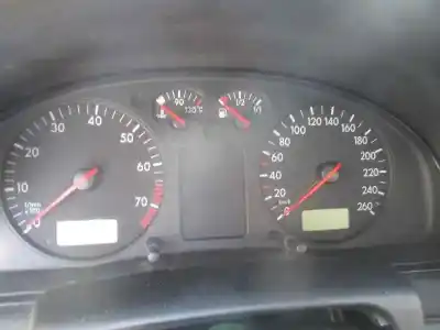 Verschrottungsfahrzeug volkswagen passat berlina (3b2) comfortline des jahres 1999 angetrieben adr