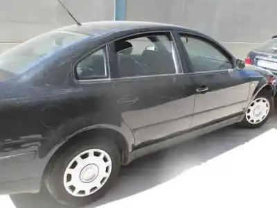 Verschrottungsfahrzeug volkswagen passat berlina (3b2) comfortline des jahres 1999 angetrieben adr