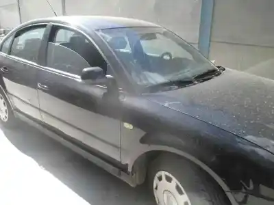 Verschrottungsfahrzeug volkswagen passat berlina (3b2) comfortline des jahres 1999 angetrieben adr