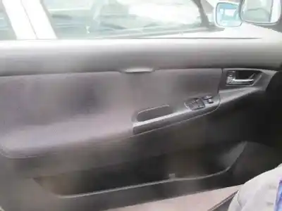 Scrapping Vehicle toyota corolla (_e12_) 2.0 d-4d (cde120_) of the year 2004 powered 1cdftv