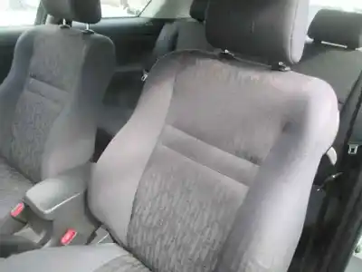 Scrapping Vehicle toyota corolla (_e12_) 2.0 d-4d (cde120_) of the year 2004 powered 1cdftv