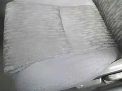 Scrapping Vehicle toyota corolla (_e12_) 2.0 d-4d (cde120_) of the year 2004 powered 1cdftv