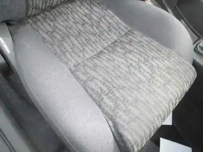 Scrapping Vehicle toyota corolla (_e12_) 2.0 d-4d (cde120_) of the year 2004 powered 1cdftv