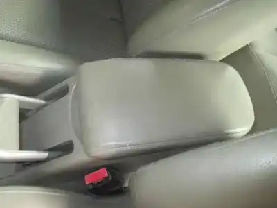 Здавання транспортного засобу renault megane ii berlina 5p confort authentique року 2003 потужний k9k d7