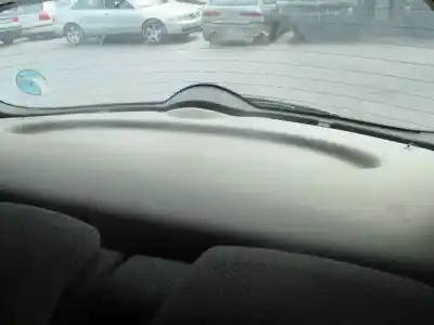 Здавання транспортного засобу renault megane ii berlina 5p confort authentique року 2003 потужний k9k d7