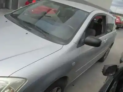 Scrapping Vehicle toyota corolla (_e12_) 2.0 d-4d (cde120_) of the year 2004 powered 1cdftv