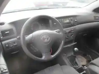 Scrapping Vehicle toyota corolla (_e12_) 2.0 d-4d (cde120_) of the year 2004 powered 1cdftv