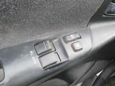 Scrapping Vehicle toyota corolla (_e12_) 2.0 d-4d (cde120_) of the year 2004 powered 1cdftv