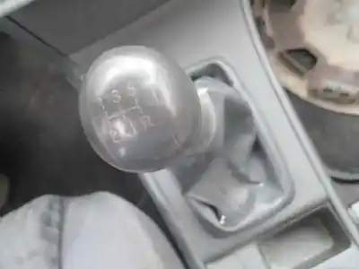 Scrapping Vehicle toyota corolla (_e12_) 2.0 d-4d (cde120_) of the year 2004 powered 1cdftv