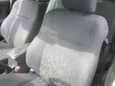 Scrapping Vehicle toyota corolla (_e12_) 2.0 d-4d (cde120_) of the year 2004 powered 1cdftv