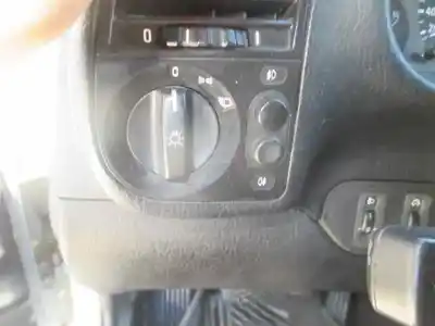 Здавання транспортного засобу bmw serie 3 berlina (e36) 325td року 1998 потужний d256t1