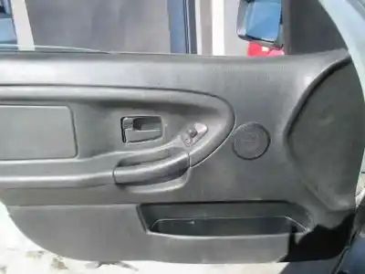 Здавання транспортного засобу bmw serie 3 berlina (e36) 325td року 1998 потужний d256t1