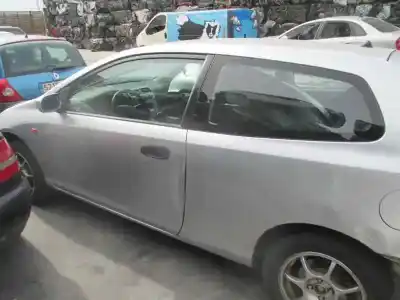 Sloopvoertuig honda civic berlina 3 (ep1/2) 1.7 ctdi ls van het jaar 2002 aangedreven 4ee2