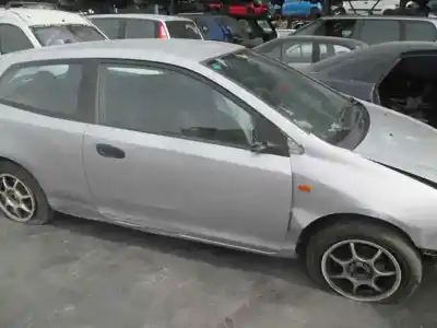 Sloopvoertuig honda civic berlina 3 (ep1/2) 1.7 ctdi ls van het jaar 2002 aangedreven 4ee2