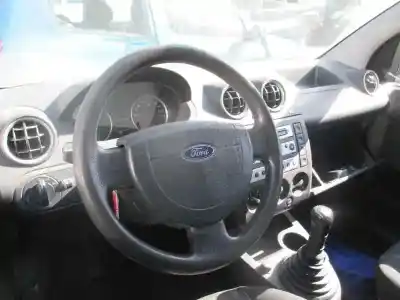 Veículo de Sucata ford fiesta (cbk) ambiente do ano 2004 alimentado f6ja