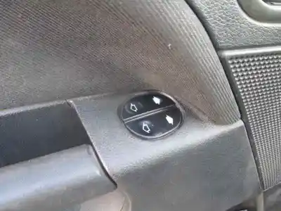 Veículo de Sucata ford fiesta (cbk) ambiente do ano 2004 alimentado f6ja