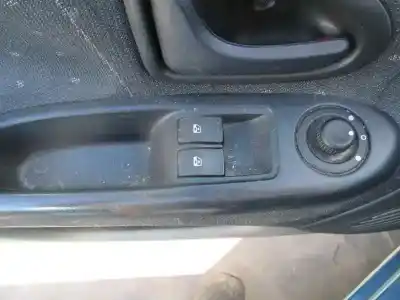 Veículo de Sucata renault clio ii fase ii (b/cb0) authentique do ano 2002 alimentado d4f b7