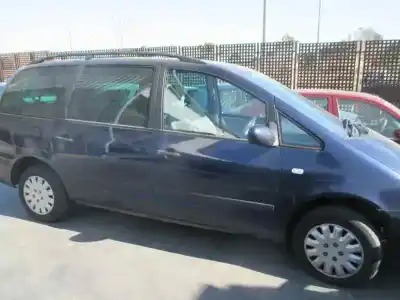 Sloopvoertuig ford galaxy (vy) ambiente van het jaar 2001 aangedreven anu