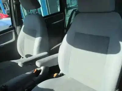 Sloopvoertuig ford galaxy (vy) ambiente van het jaar 2001 aangedreven anu