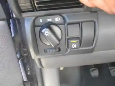 Veicolo di demolizione opel corsa b 1.5 diesel dell'anno 1995 alimentato x15d